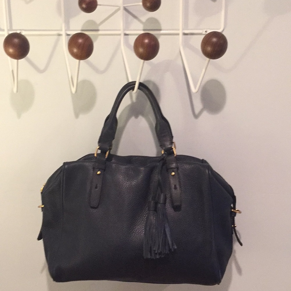 Hayden Satchel in Navy